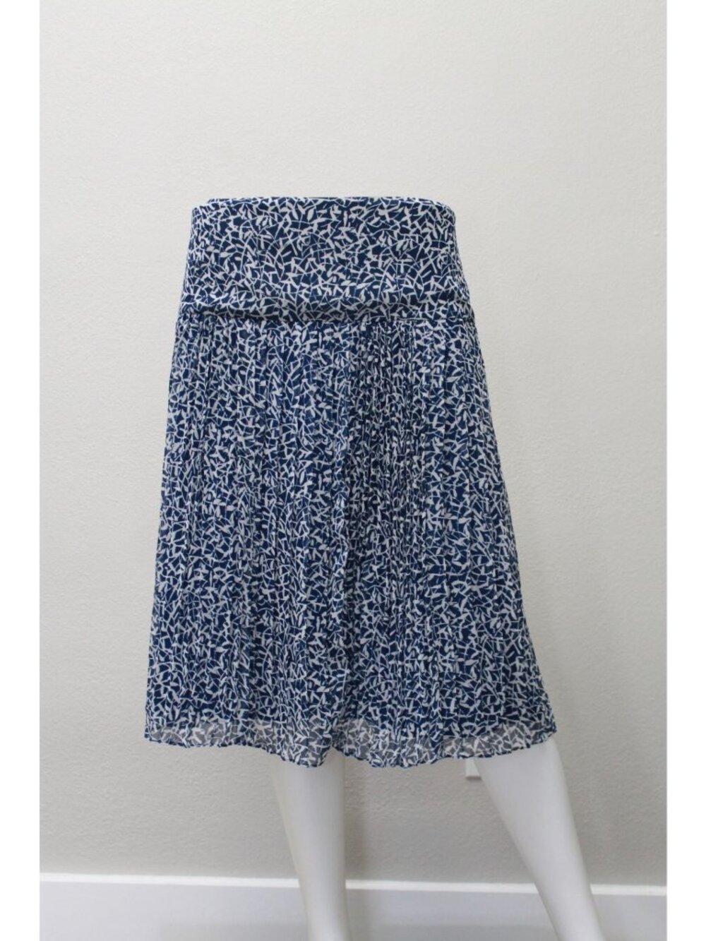 Ann Taylor women midi skirt blue color size 12